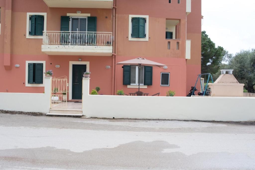 Nicks Cosy Apartment Lefkada City Exterior foto